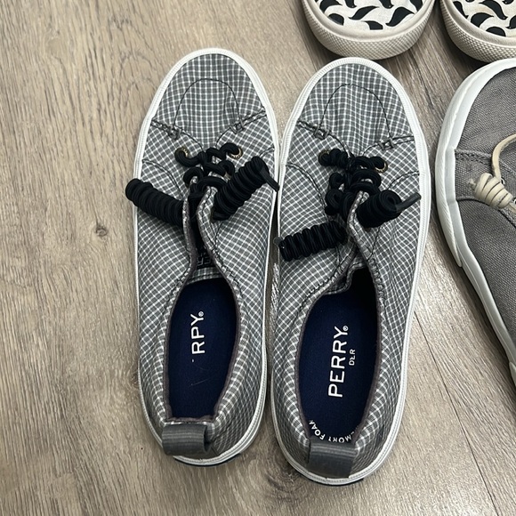 3 pairs of Shoes size 6, in good condition shoes Sperry and Bucket feet - Picture 4 of 8